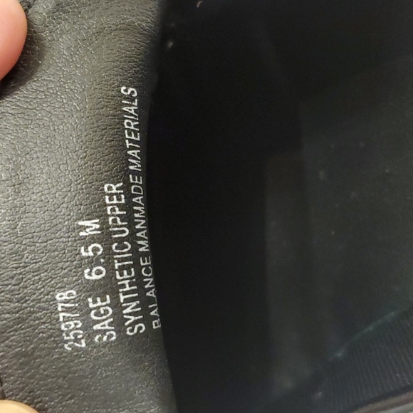 Black Shoes - Picture 5 of 5